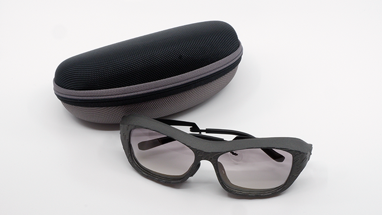 Option B) 1 Pair of Sunglasses (Gradient Lens) - 10% Off Retail Price,, large image number 0